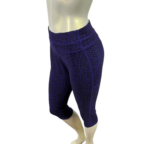 Tek Gear Purple Black Geometric Print Capri Leggings Athletic Compression Small - Picture 14 of 16